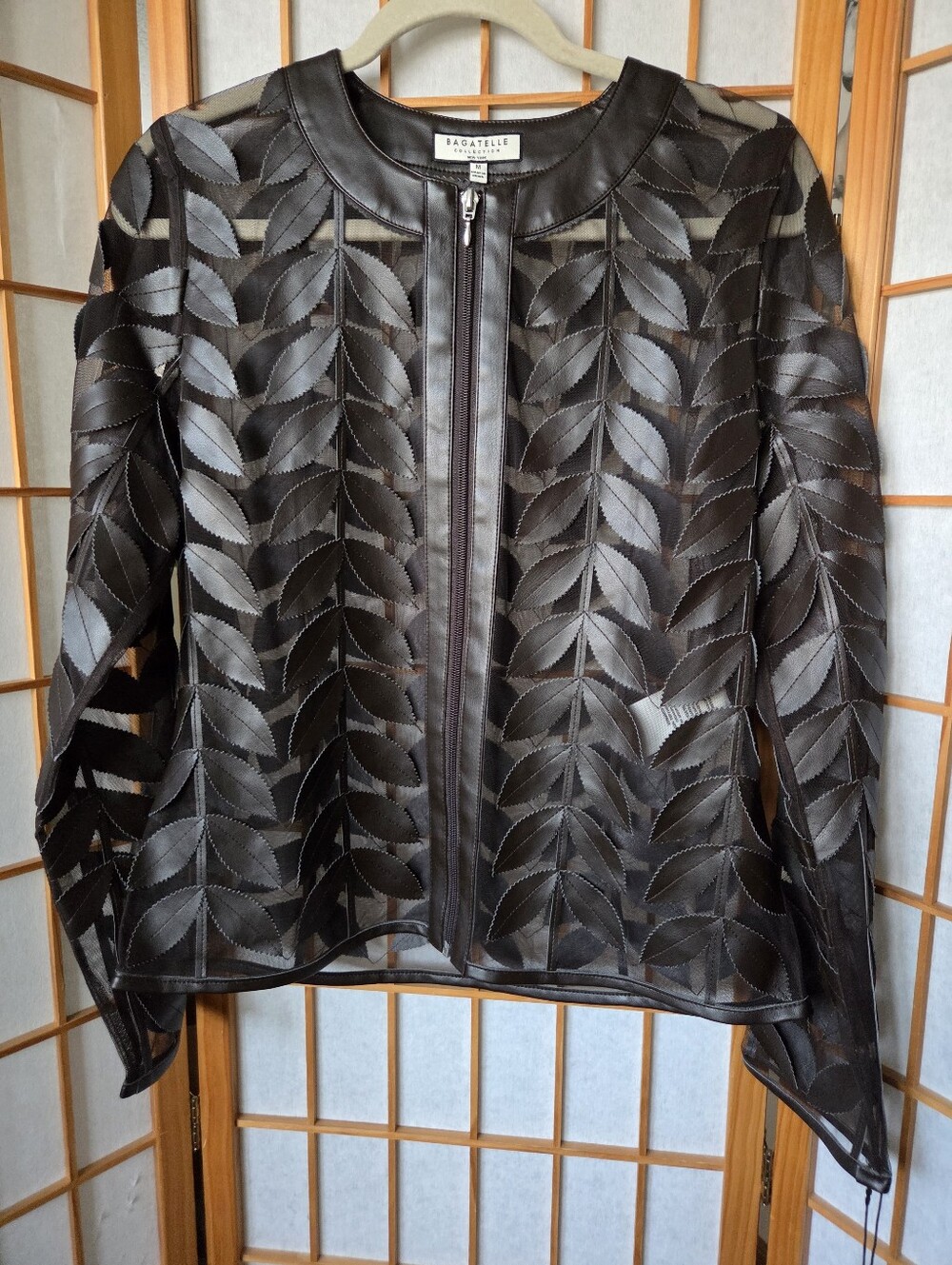 NWT WOMENS BAGATELLE COLLECTION NY BROWN FAUX LEATHER PERFORATED ZIPPER JACKET M